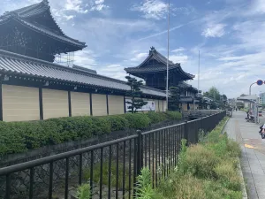 数日間、彼といろいろな場所にでかけた